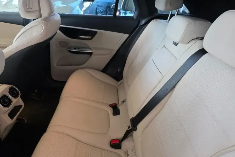 Mercedes-Benz GLC 300 din 2024 cu 27.000 km - oferta MER114511 - foto 7