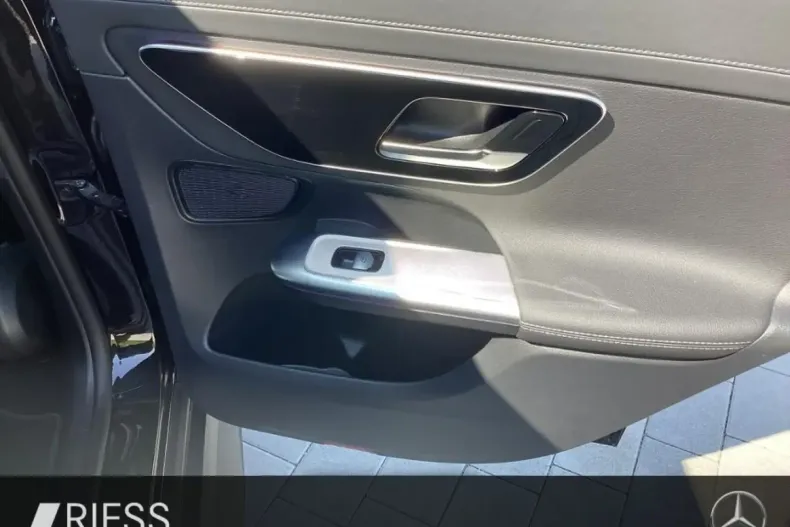 Mercedes-Benz GLC 300 din 2024 cu 19.523 km - oferta MER114512 - foto 17