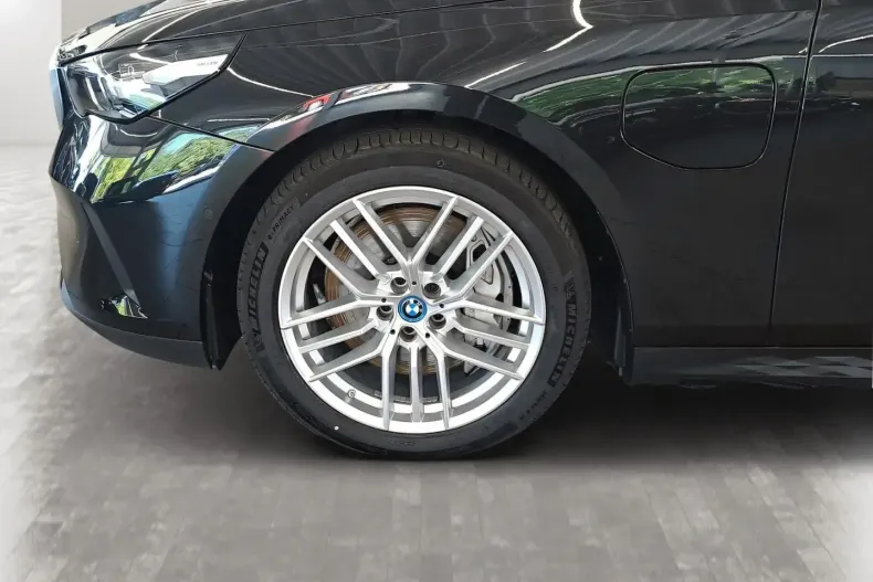 BMW 550 din 2024 cu 26.463 km - oferta BMW114543 - foto 12