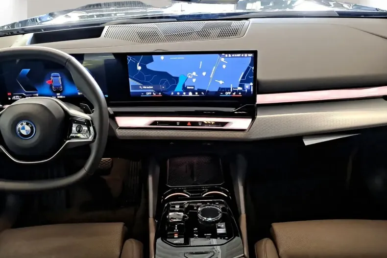 BMW 550 din 2024 cu 26.463 km - oferta BMW114543 - foto 17