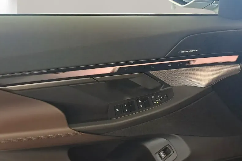 BMW 550 din 2024 cu 26.463 km - oferta BMW114543 - foto 18