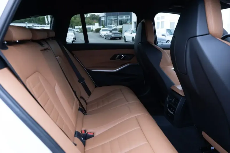 BMW 340 din 2024 cu 16.332 km - oferta BMW114545 - foto 5