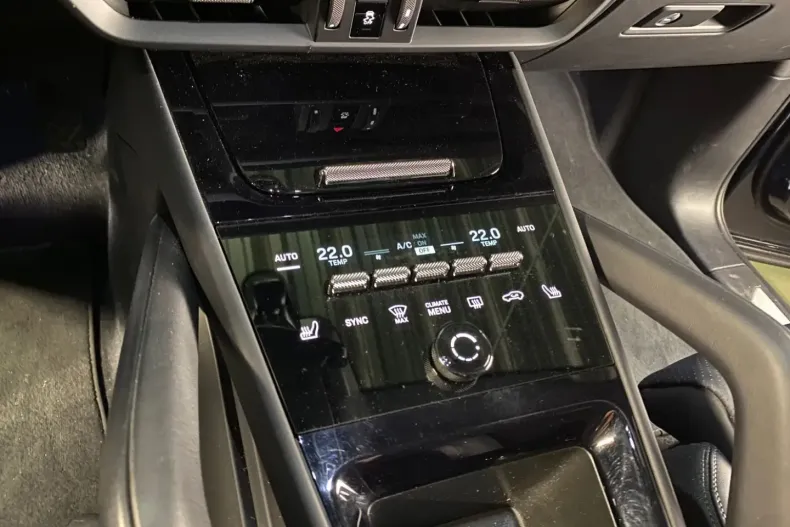 Porsche Cayenne din 2024 cu 25.100 km - oferta POR114550 - foto 18