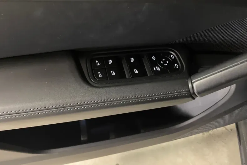 Porsche Cayenne din 2024 cu 25.100 km - oferta POR114550 - foto 21