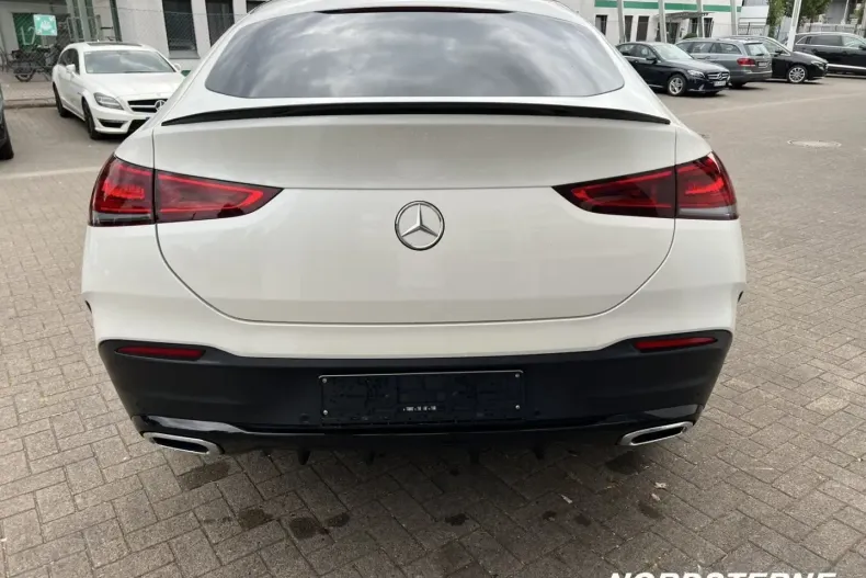 Mercedes-Benz GLE 350 din 2024 cu 14.300 km - oferta MER114557 - foto 4
