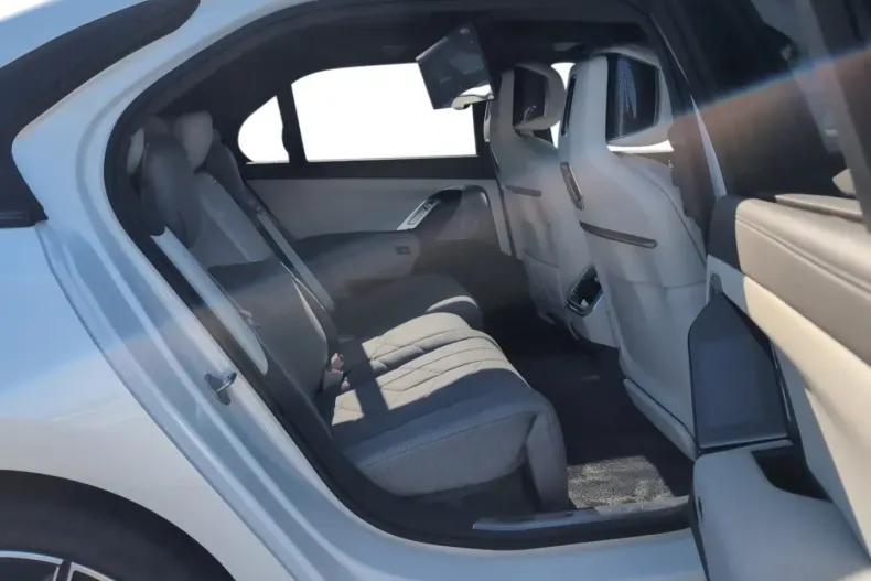 BMW M760 din 2024 cu 19.200 km - oferta BMW114572 - foto 30