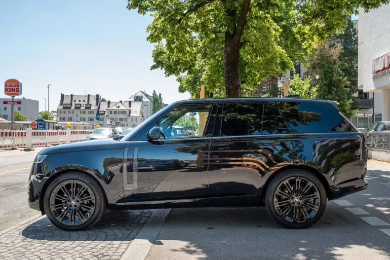 Land Rover Range Rover din 2023 cu 43.000 km - oferta LAN114576 - foto 7