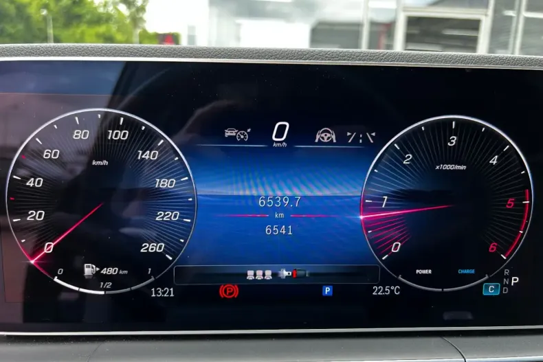 Mercedes-Benz GLE 300 din 2024 cu 6.500 km - oferta MER114604 - foto 11