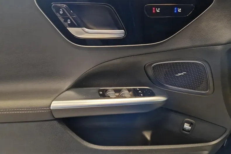 Mercedes-Benz C 200 din 2022 cu 58.266 km - oferta MER114624 - foto 13