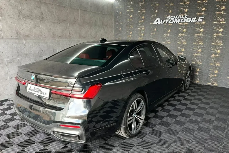 BMW 750 din 2021 cu 123.000 km - oferta BMW114652 - foto 4