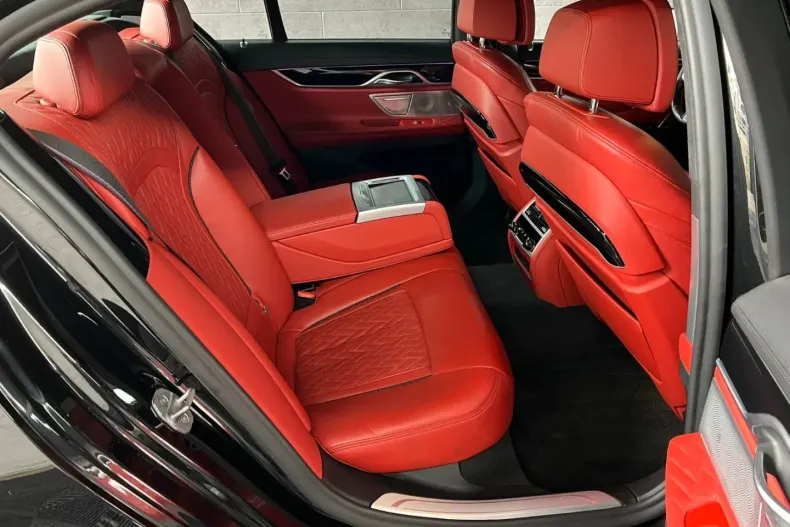 BMW 750 din 2021 cu 123.000 km - oferta BMW114652 - foto 13