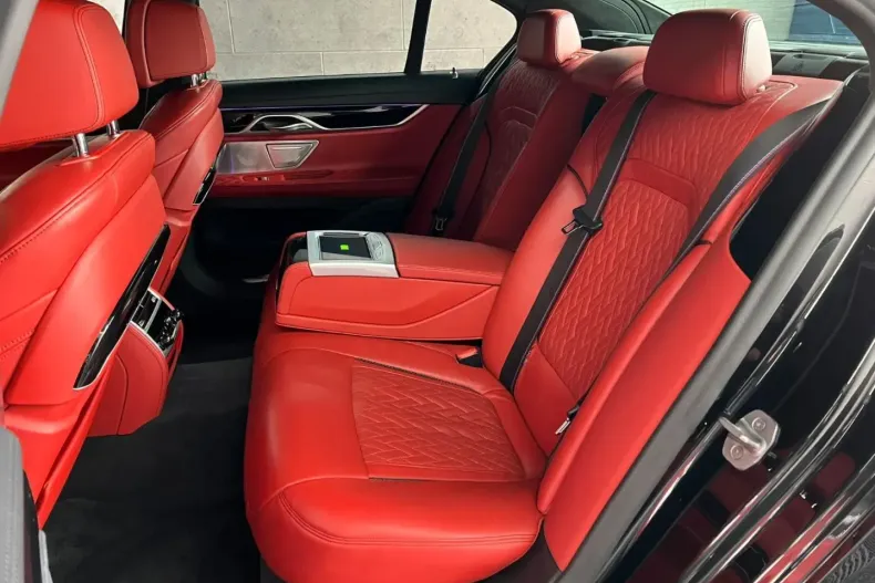 BMW 750 din 2021 cu 123.000 km - oferta BMW114652 - foto 14