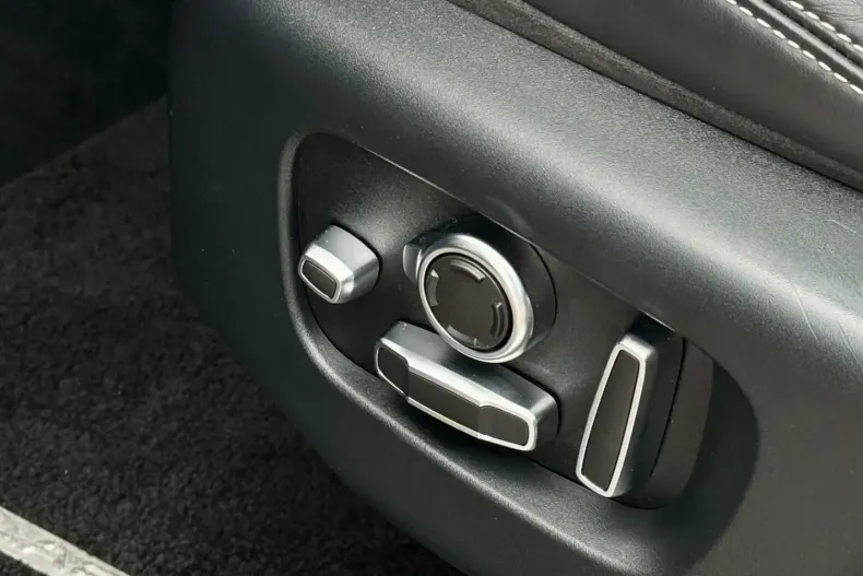 Land Rover Range Rover Velar din 2020 cu 91.285 km - oferta LAN114657 - foto 21