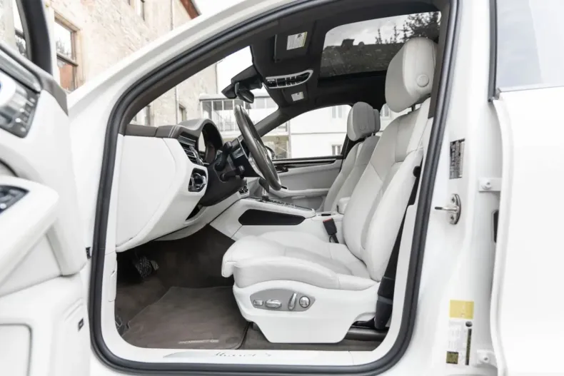 Porsche Macan din 2021 cu 45.337 km - oferta POR114658 - foto 5