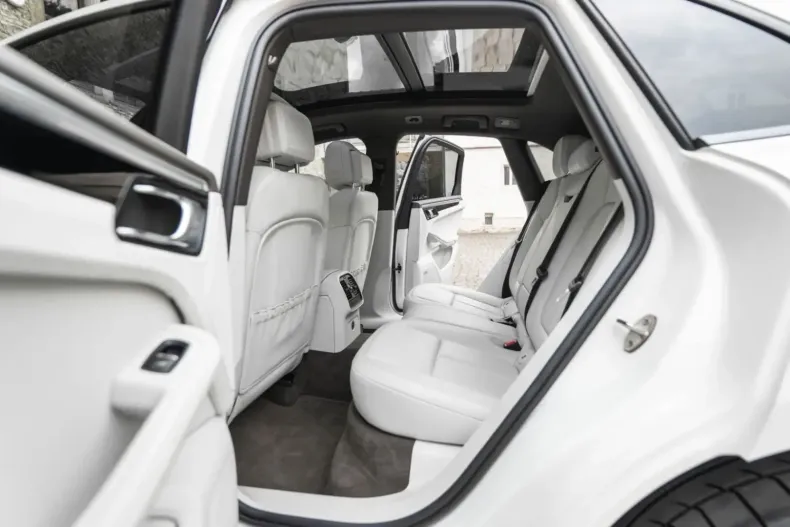 Porsche Macan din 2021 cu 45.337 km - oferta POR114658 - foto 8