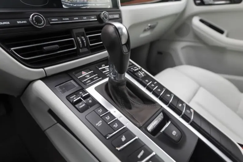 Porsche Macan din 2021 cu 45.337 km - oferta POR114658 - foto 13