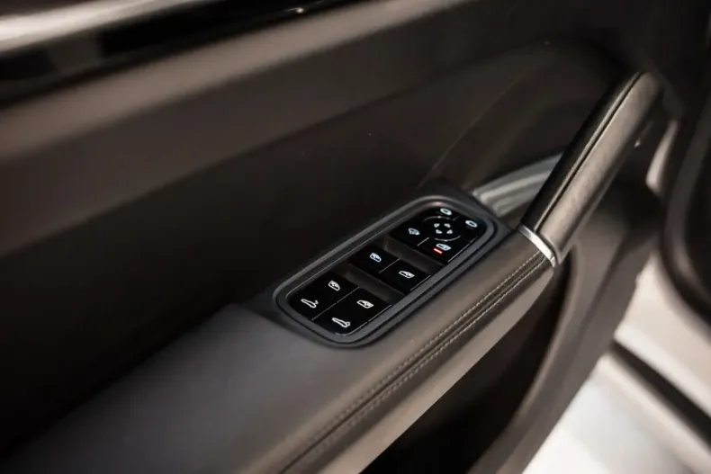 Porsche Cayenne din 2020 cu 94.750 km - oferta POR114668 - foto 11