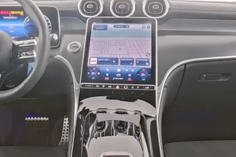 Mercedes-Benz GLC 300 din 2024 cu 14.987 km - oferta MER114669 - foto 4