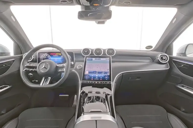 Mercedes-Benz GLC 300 din 2024 cu 14.987 km - oferta MER114669 - foto 6