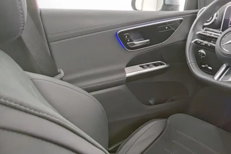 Mercedes-Benz GLC 300 din 2024 cu 14.987 km - oferta MER114669 - foto 8