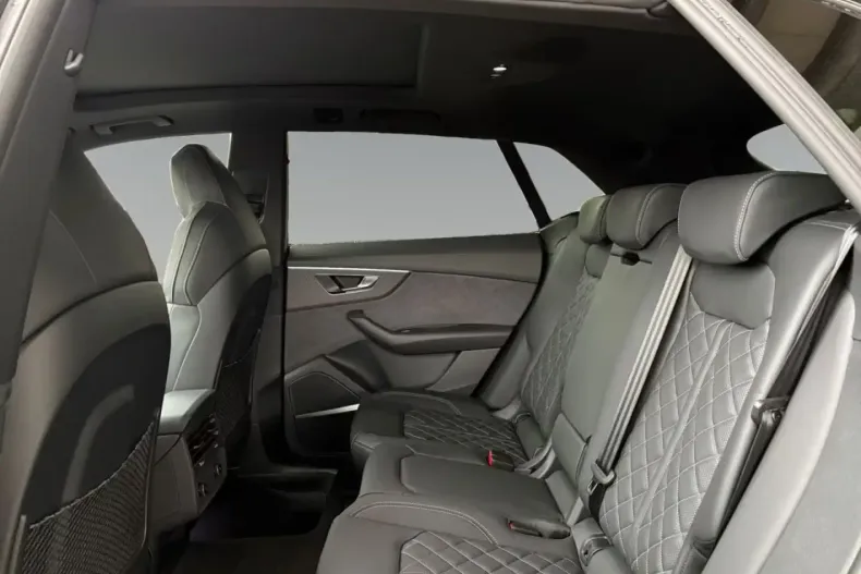 Audi Q8 din 2025 cu 1.522 km - oferta AUD114673 - foto 6