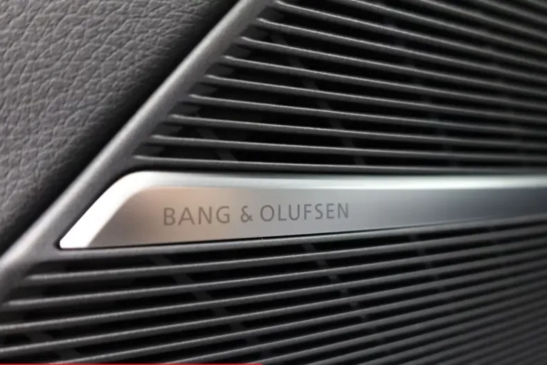 Audi Q8 din 2024 cu 9.900 km - oferta AUD114675 - foto 7