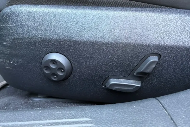 Mercedes-Benz E 200 din 2024 cu 46.250 km - oferta MER114679 - foto 18