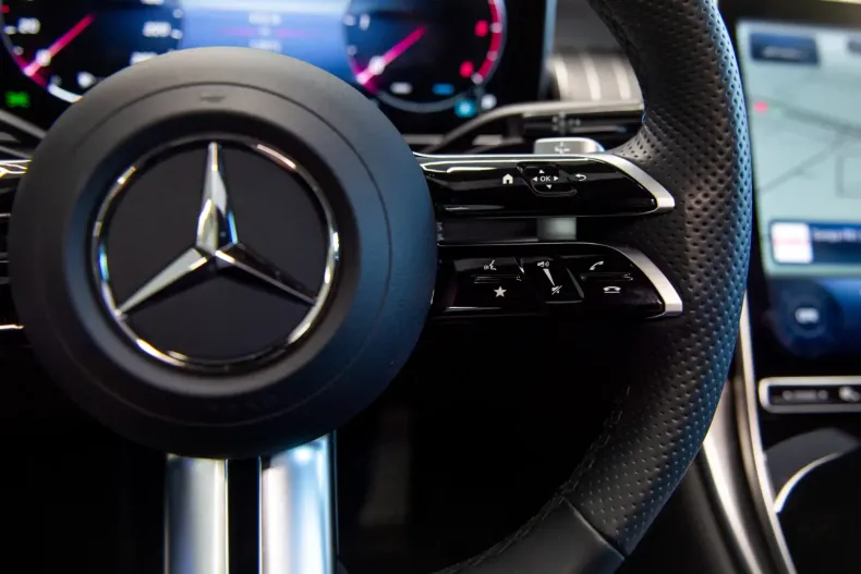 Mercedes-Benz GLC 220 din 2024 cu 13.071 km - oferta MER114680 - foto 19