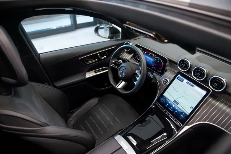 Mercedes-Benz GLC 220 din 2024 cu 13.071 km - oferta MER114680 - foto 29