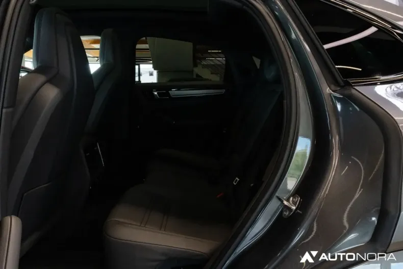 Porsche Cayenne din 2021 cu 68.350 km - oferta POR114686 - foto 24