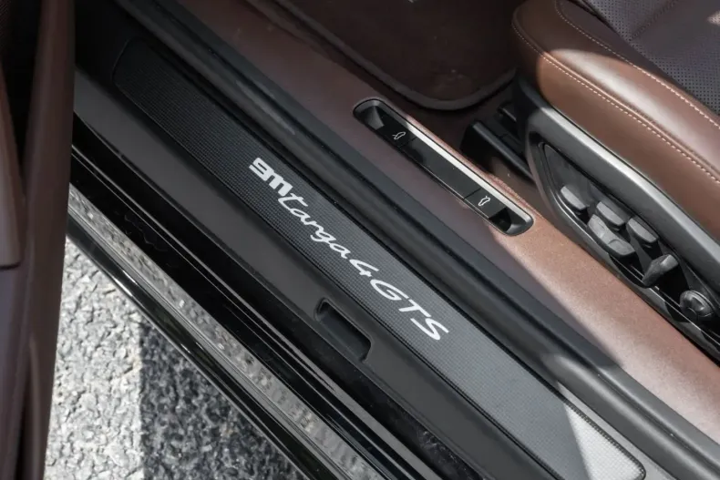 Porsche 992 din 2024 cu 16.900 km - oferta POR114688 - foto 22