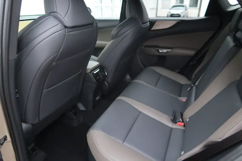 Lexus NX 350h din 2024 cu 17.000 km - oferta LEX114693 - foto 14