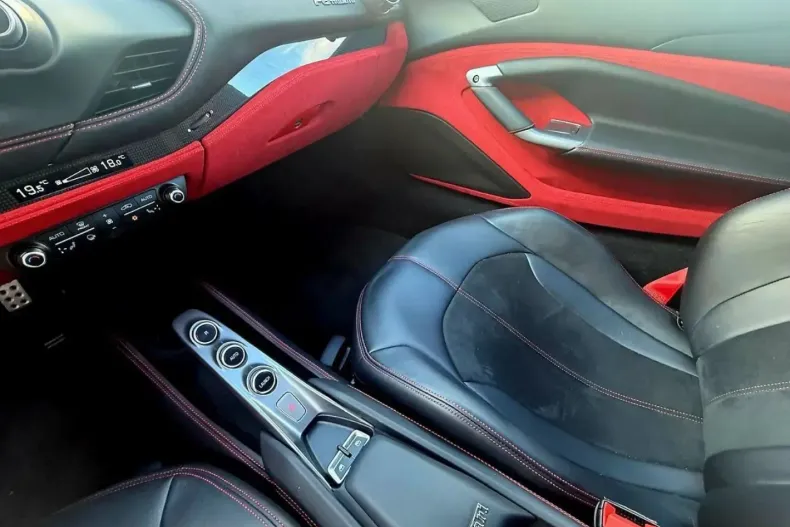 Ferrari F8 din 2021 cu 5.430 km - oferta FER114694 - foto 18