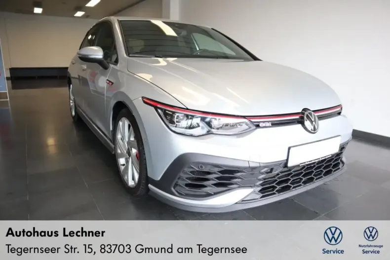 Volkswagen Golf din 2023 cu 25.399 km - oferta VOL114695 - foto 1