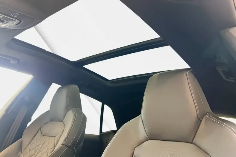 Audi Q8 din 2024 cu 1.077 km - oferta AUD114706 - foto 8