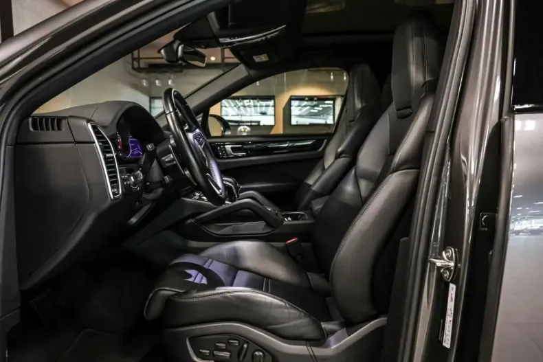 Porsche Cayenne din 2022 cu 94.643 km - oferta POR114718 - foto 9