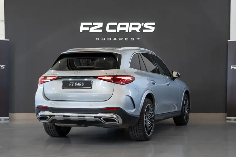 Mercedes-Benz GLC 300 din 2023 cu 13.530 km - oferta MER114720 - foto 4