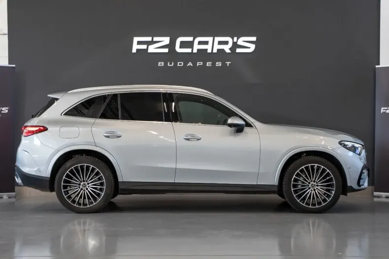Mercedes-Benz GLC 300 din 2023 cu 13.530 km - oferta MER114720 - foto 6