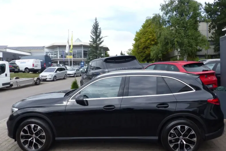 Mercedes-Benz GLC 200 din 2024 cu 9.782 km - oferta MER114721 - foto 8