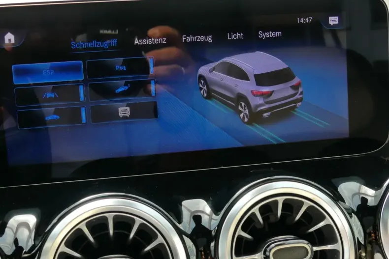 Mercedes-Benz GLA 220 din 2023 cu 33.660 km - oferta MER114725 - foto 18