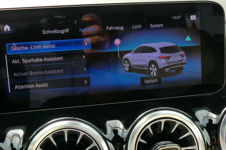 Mercedes-Benz GLA 220 din 2023 cu 33.660 km - oferta MER114725 - foto 20