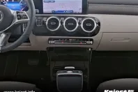 Mercedes-Benz CLA 180 din 2024 cu 11.149 km - oferta MER114729 - foto 3