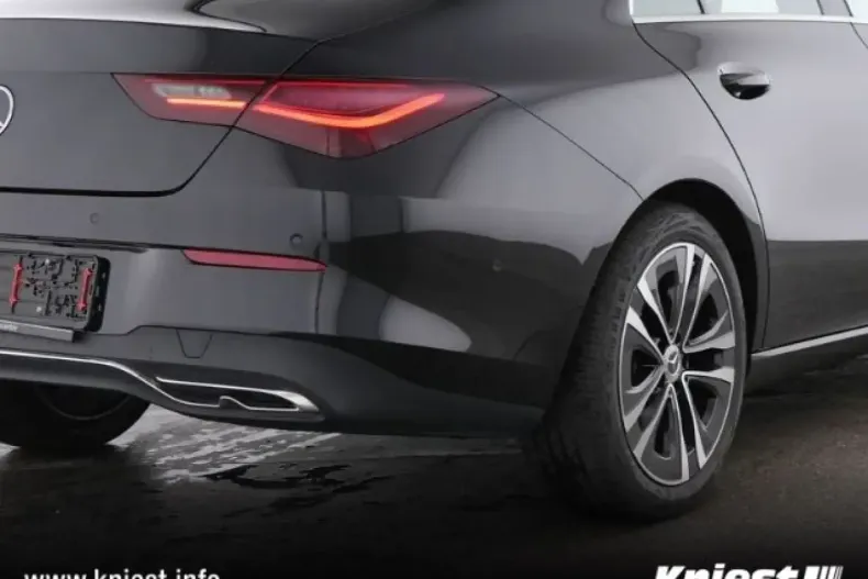 Mercedes-Benz CLA 180 din 2024 cu 11.149 km - oferta MER114729 - foto 9