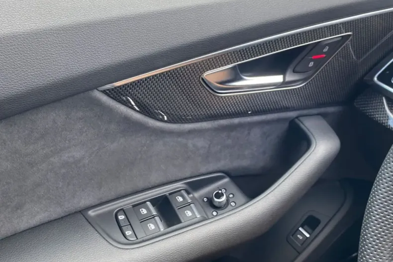 Audi SQ7 din 2024 cu 9.000 km - oferta AUD114737 - foto 27