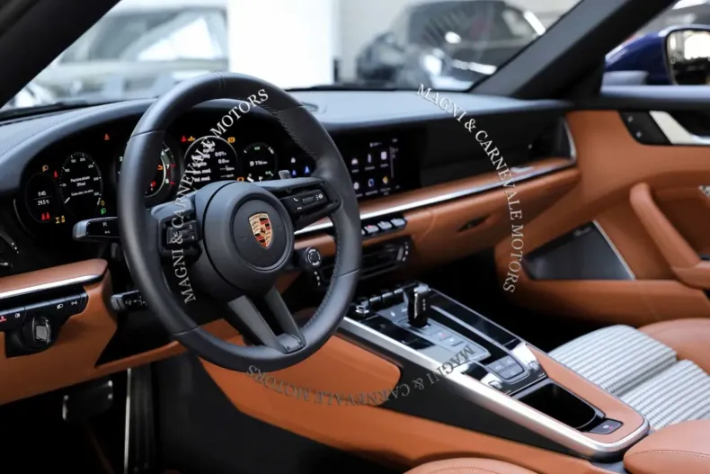 Porsche 992 din 2023 cu 9.800 km - oferta POR114741 - foto 8