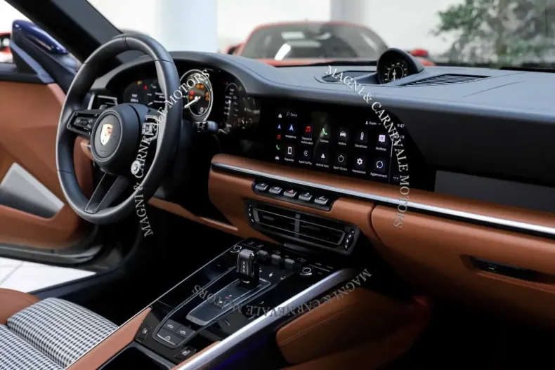 Porsche 992 din 2023 cu 9.800 km - oferta POR114741 - foto 9