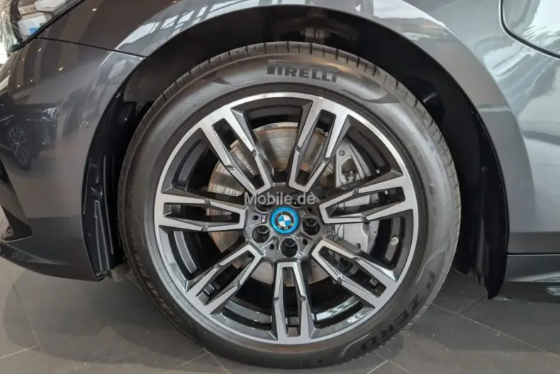 BMW 550 din 2024 cu 12.999 km - oferta BMW114758 - foto 3