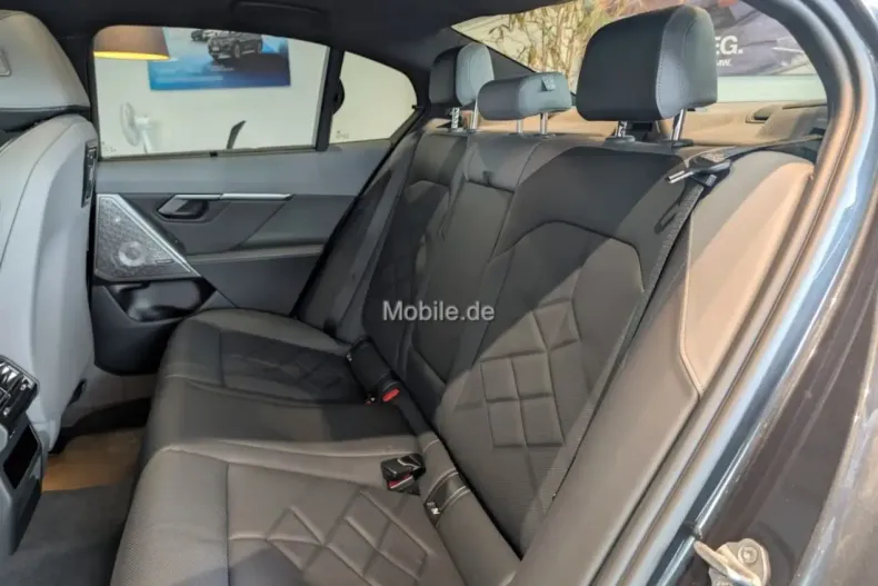 BMW 550 din 2024 cu 12.999 km - oferta BMW114758 - foto 21