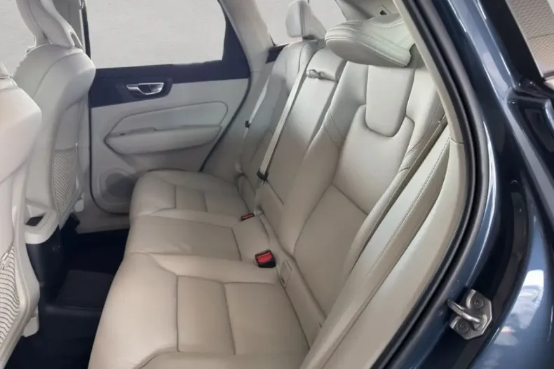 Volvo XC60 din 2022 cu 63.233 km - oferta VOL114761 - foto 14