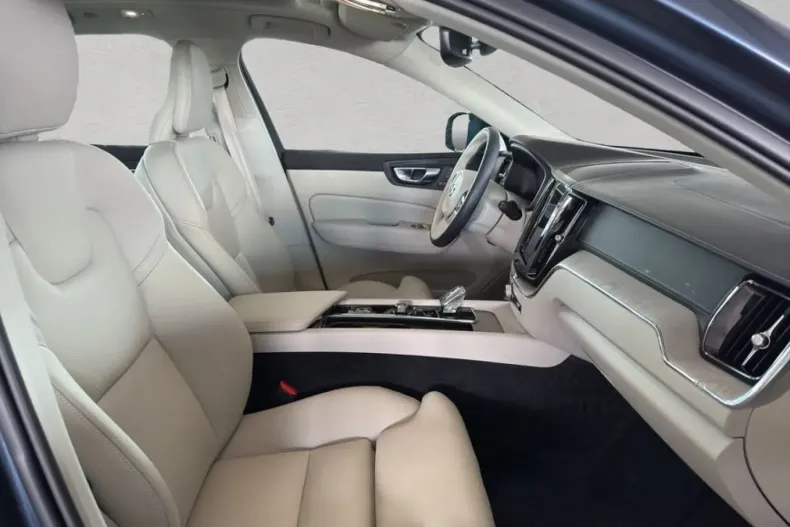 Volvo XC60 din 2022 cu 63.233 km - oferta VOL114761 - foto 15